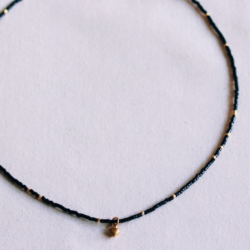 Miyuki chain with mini heart – black/gold-plated