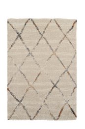  Cream-colored area rug with diamond pattern in gray tones.