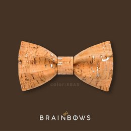 Natural cork bow tie with a unique textured pattern, perfect for adding a touch of rustic elegance to any outfit.