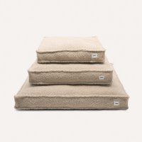 Beige Sheepskin Dog Bed, Cuadra