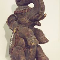 Sitting elephant with back