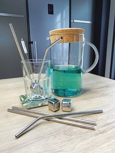 4 stainless steel straws with brush