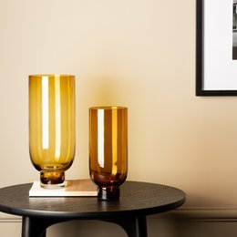 Vase en verre moderne sobre, forme cylindrique sur une base solide, orange foncé chaud, OMAHA14AM
