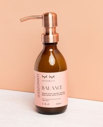 Natural hand soap in 250 ML and 500 ML sizes, with a balance scent. Made with natural ingredients, recommended retail price of €14.95 and €24.95.