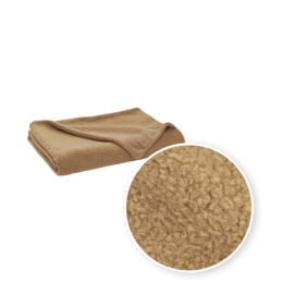  Cozy toffee-colored curly blanket, 130x170cm in size, made of soft, plush material.