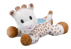 Sophie die Giraffe Lullaby Light & Dreams umarmen sich