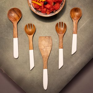 Handgefertigtes 3-teiliges Set aus Elfenbein-Servierlöffeln – Servierbesteck-Set – Akazienholz und Emaille