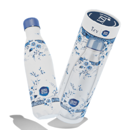 Delft blue ceramic thermos bottle with a capacity of 500ML. Features a classic Dutch Delft blue floral pattern design.