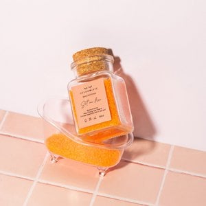 Set Me Free - Natural bath salt with essential oil and sea salt (150g) - suggested retail price € 9.95