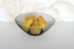 Black bread basket golden border