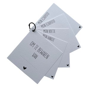 Zeichnet Fußabdrücke, Handabdrücke und Echos auf