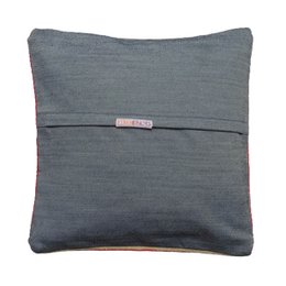 Housse de coussin cône en laine brodée