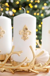EDZARD 4er Set Kerzenpin Kerzenstecker Lilie, Aluminium vernickelt goldfarben, Höhe 6,5 cm
