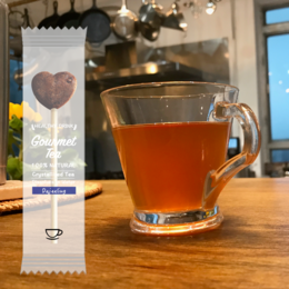  Pack of 30 Darjeeling tea-pop sticks, without packaging and trays. Includes a box of 30 individual tea sticks made from Darjeeling tea.