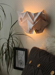 Papierowy kinkiet origami - wzór zimowy