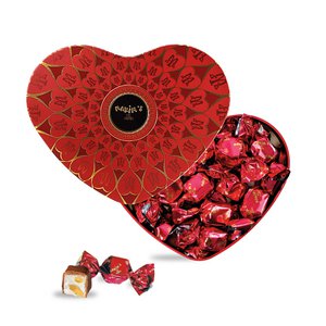 Red heart of chocolates filled with nougat - 90 g
