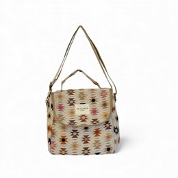  A stylish, insulated lunch bag with a geometric pattern in shades of brown, beige, and white. The bag has a triangular shape and adjustable straps for comfortable carrying.