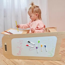  Multifunctional growing learning tower 5-in-1 in mint color, made of wood, with a step stool and storage compartments, suitable for children's play and learning.