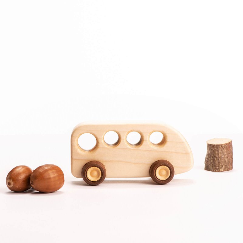 Autobus di legno