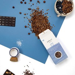 Dark chocolate and cacao nib granola bar with organic ingredients, gluten-free and vegan.