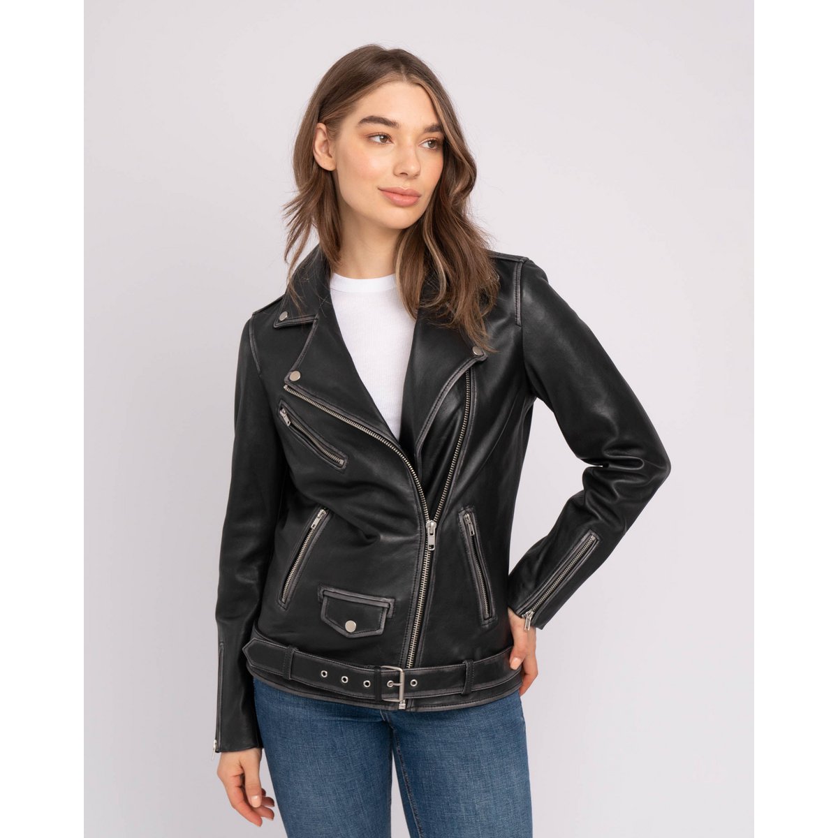 Berlin │ Übergroße Lederbikerjacke