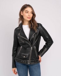Berlin │ Übergroße Lederbikerjacke