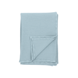 Plaid Savanna Dusty Blue throw blanket, 120x170cm, made with GOTS certified organic cotton. Features a soft, textured Savanna pattern in a calming dusty blue color.