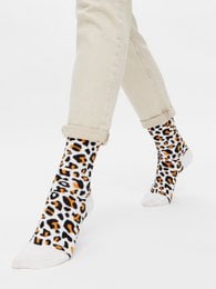 Leopard print socks with animal pattern design, available in sizes 36/40 and 41/46.