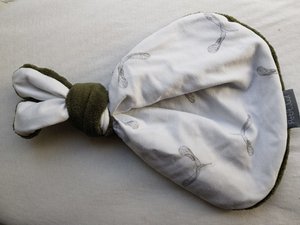 Button rabbit propeller teddy green