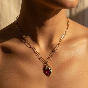 Red Passion - Sacred Heart Necklace in gold-plated steel