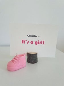 Von Hand gegossener Kerzen-Babyschuh