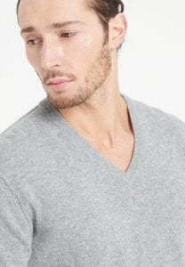 LUKE 11 Light gray cashmere V-neck sweater
