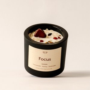 Gemstone scented candle: Focus