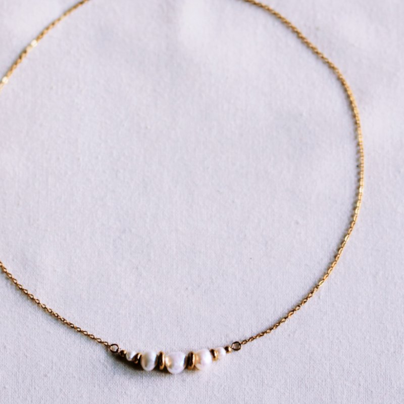 Box chain necklace with square heart charm