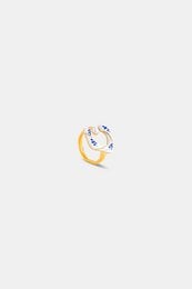 Gold and white flower ring with pearl, delicate floral design, stackable ring, elegant jewelry piece
