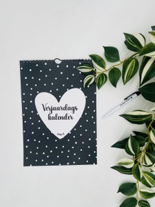 Birthday calendar with nice quotes
