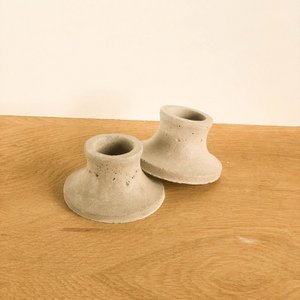 Betonnen kaarsenhouder