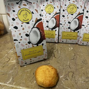 Amaretti Saravelli Usix de Coco & Clementine Corn Confits