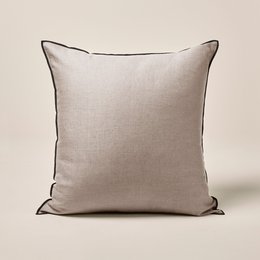  Beige cushion cover with black trim, featuring a bumblebee design. Made of cotton material, suitable for indoor use.