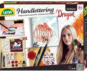 Lena 42336 Kit de lettrage à la main et de calligraphie, carnet de coloriage avec motifs de dragons, 2 stylos noirs, 2 plumes avec encrier, autocollants et 4 modèles de lettre, kit créatif