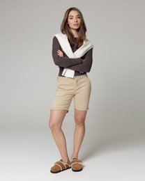  Wheat beige chino shorts, knee-length, casual women's shorts, neutral tan color, classic style