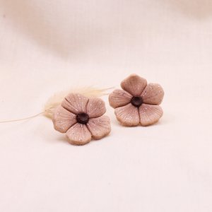 Studs Poppy Glitter Beige