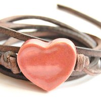 Bracelet leather lace with old pink heart