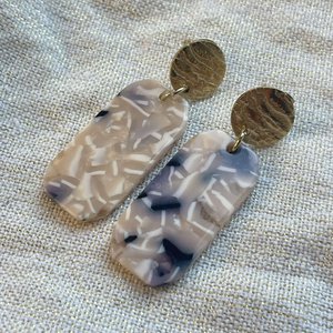 Spotted pendant