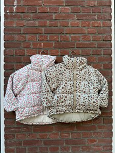 Avery Winter-Bomberjacke