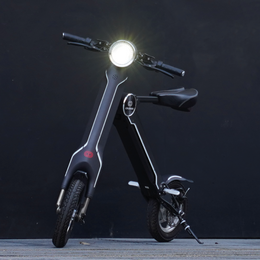 Der offizielle exklusive Cruzaa E-Scooter Carbon Black