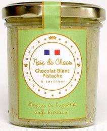 White chocolate pistachio spread, a creamy and indulgent spread made with white chocolate and roasted pistachios.