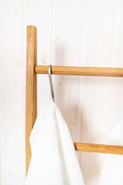 Silla de ropa de roble