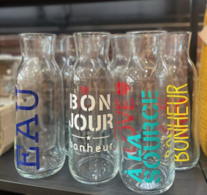Carafes colorés