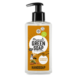 Hand soap with sandalwood and cardamom scent, in a 250ml bottle.